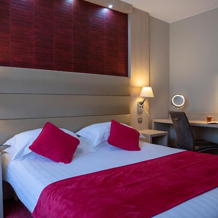 Hotel Les Trois Roses, Meylan Grenoble Bagian luar foto