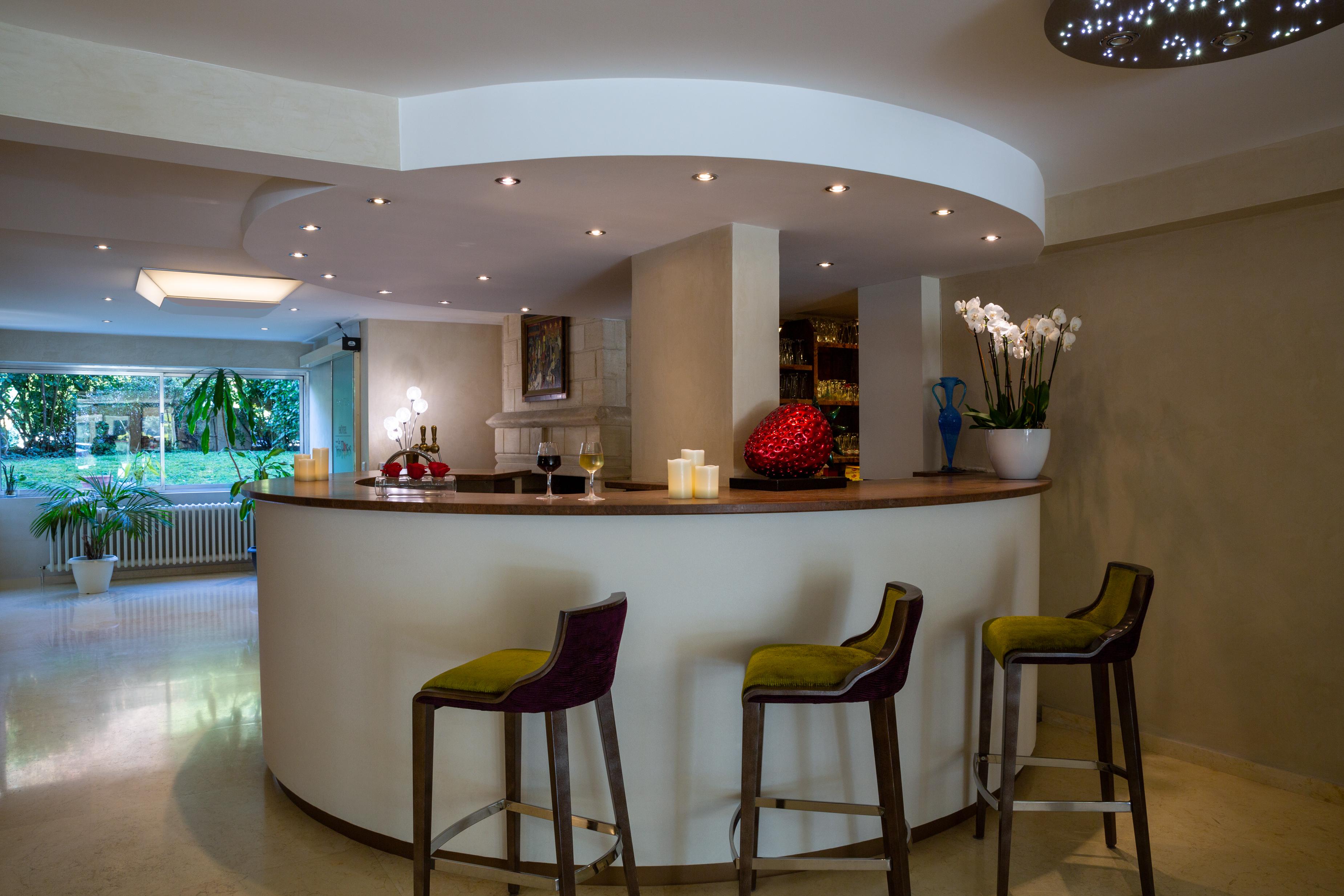 Hotel Les Trois Roses, Meylan Grenoble Bagian luar foto