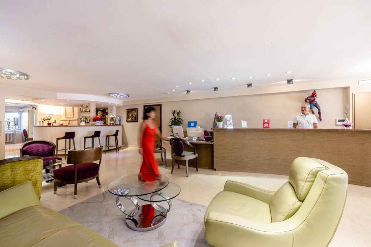 Hotel Les Trois Roses, Meylan Grenoble Bagian luar foto